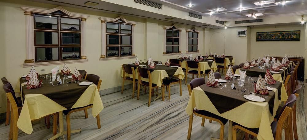 Oyo 15359 Hotel Kachandeep Dzsaipur Étterem fotó