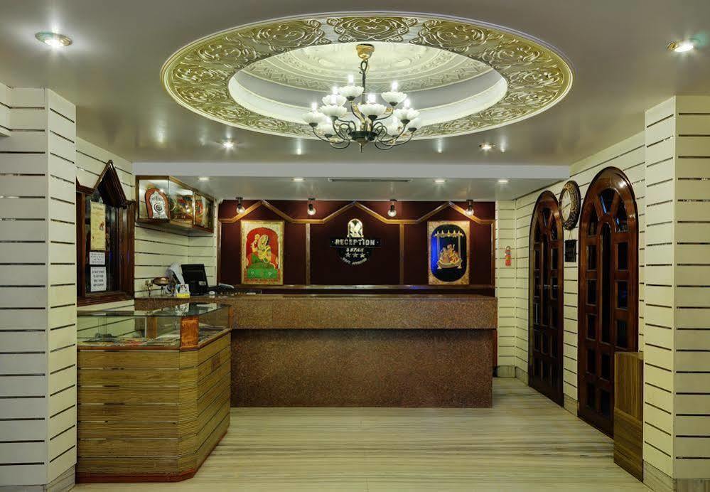 Oyo 15359 Hotel Kachandeep Dzsaipur Beltér fotó